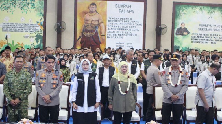 Dandim 0825/Banyuwangi Dampingi Kunjungan Gubernur Jatim, Peresmian 125 Gedung Sekolah Jadi Momentum Pemerataan Pendidikan di SMA 2 Taruna Bhayangkara