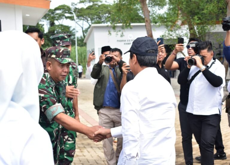 Kasdim 0825/Banyuwangi Dampingi Menteri KKP Tinjau Kampung Nelayan Merah Putih, Isyarat Kuat Kebangkitan Ekonomi Pesisir